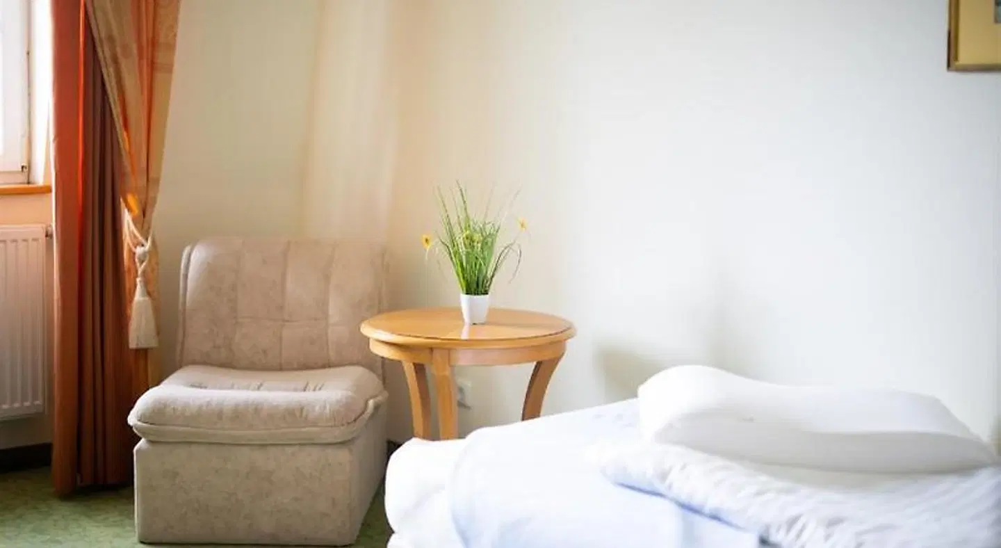 Dr. Petershofer ROOM_EXAMPLE