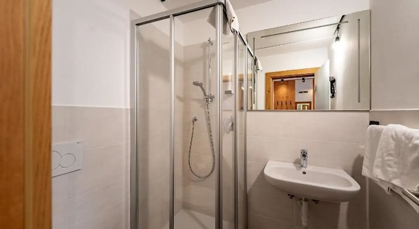 Goldene Traube Badezimmer