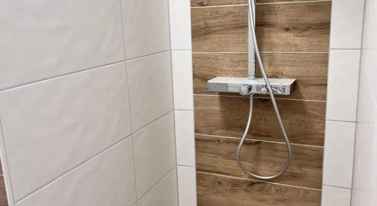 Gasthaus & Hotel Backhendlstation Badezimmer
