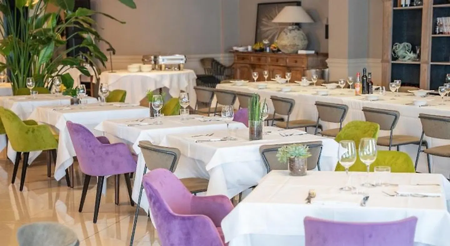 Touring Restaurant