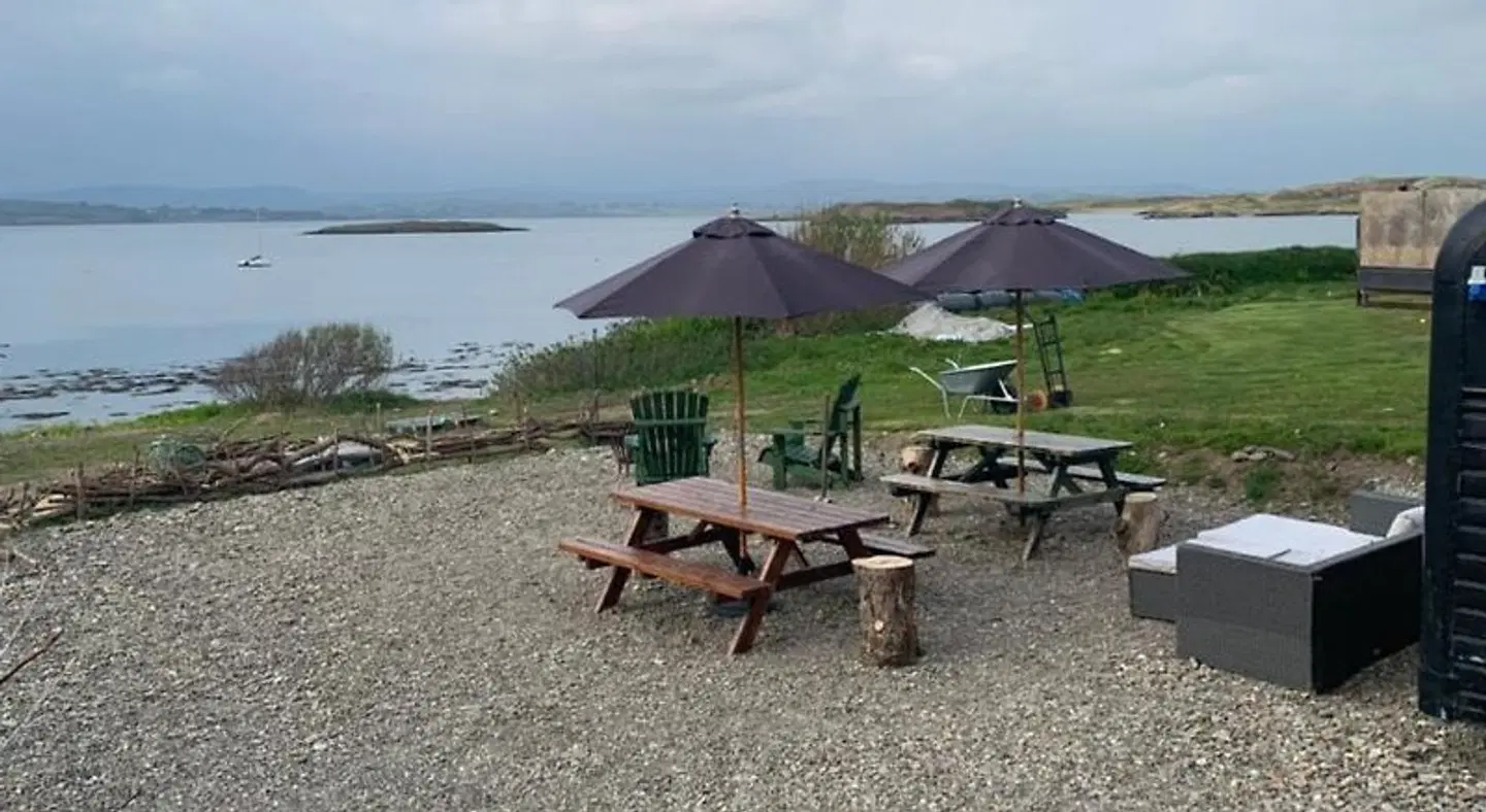 Roaring Water Lodge Strand