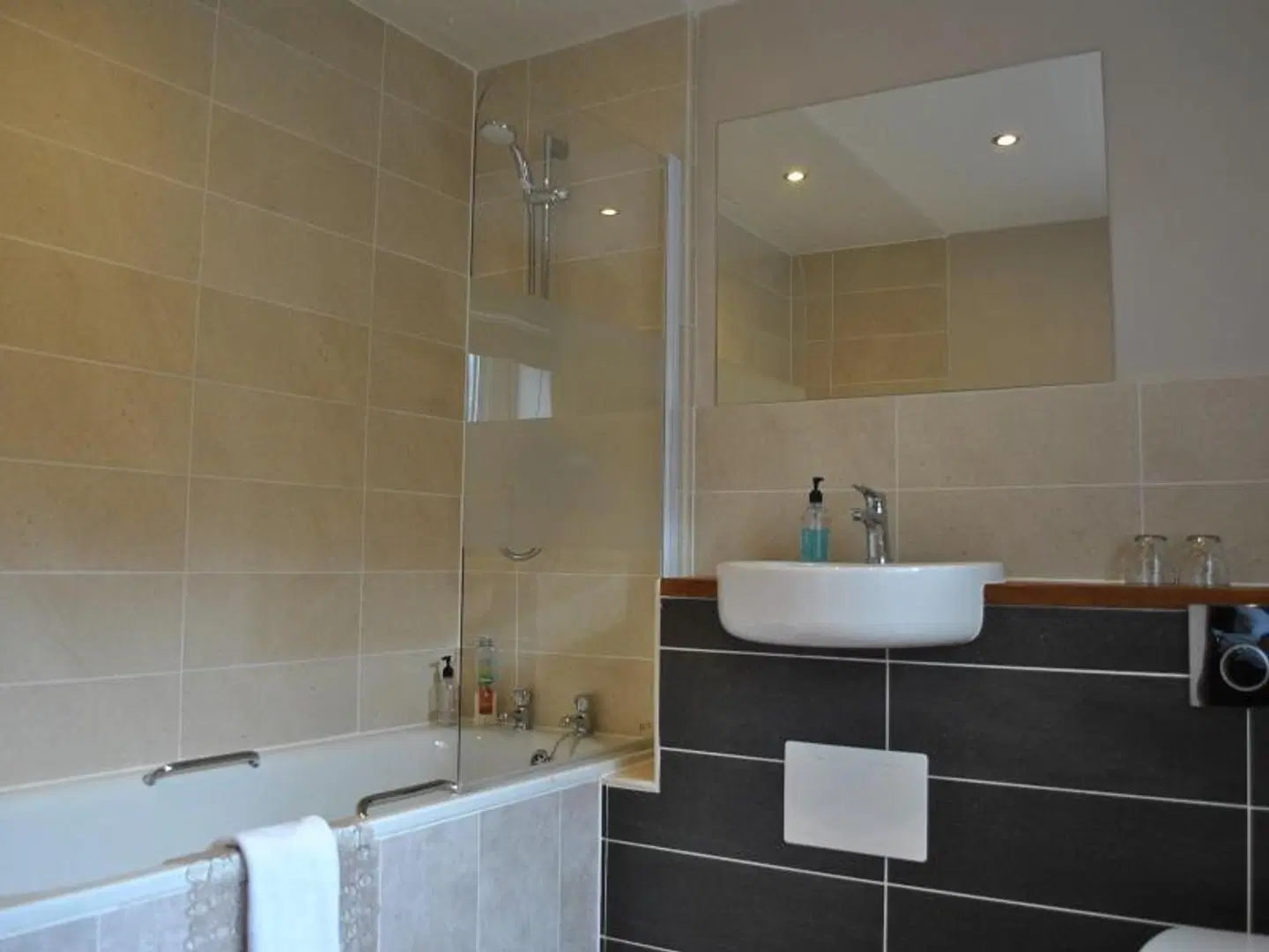 Stone Villa Guest House Badezimmer