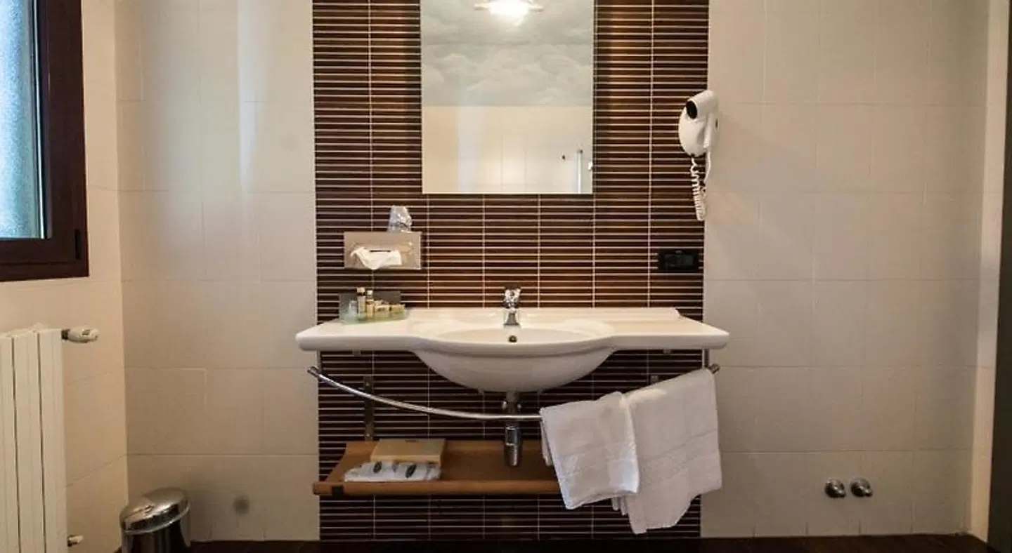 Ca' del Rio Resort Badezimmer