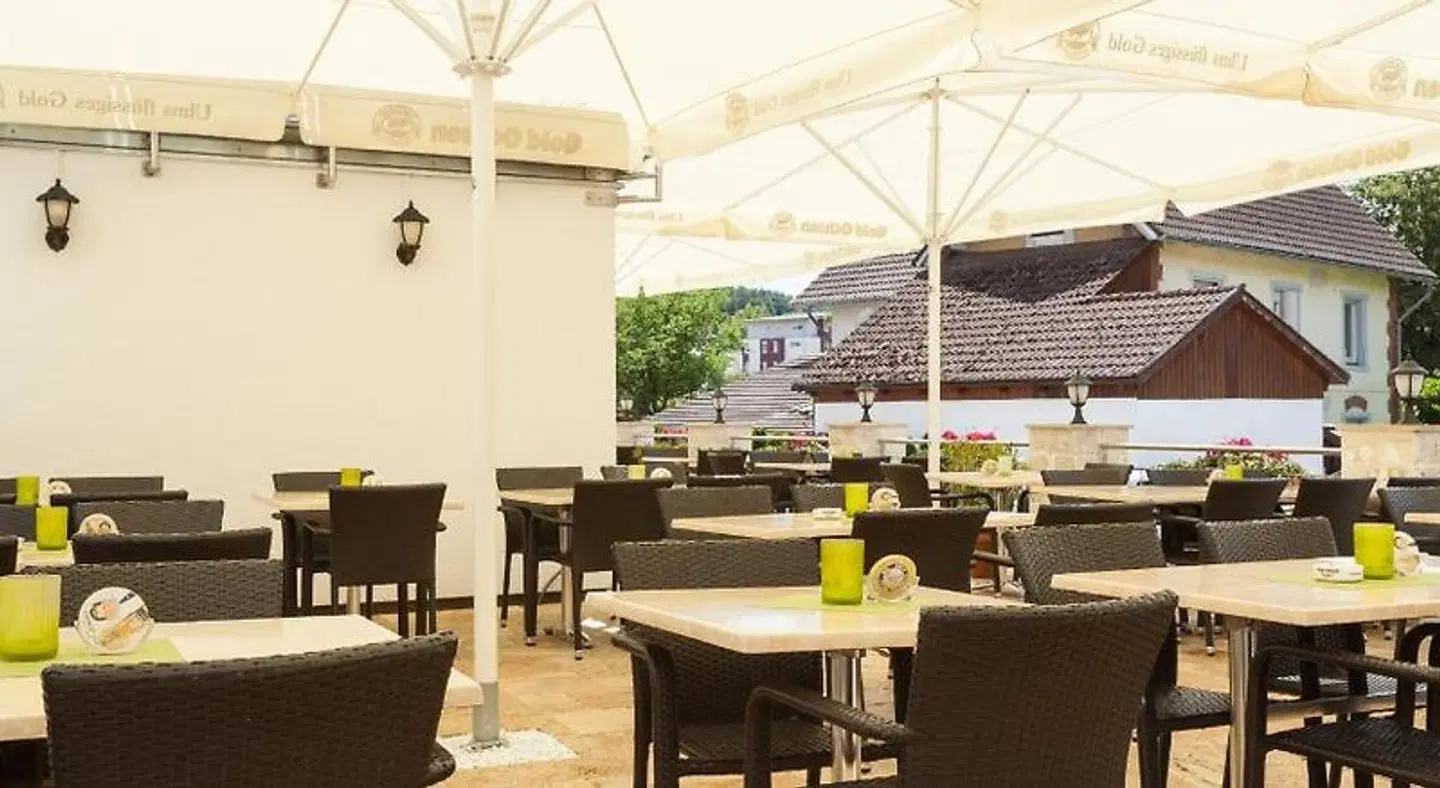 Kreuz Terrasse