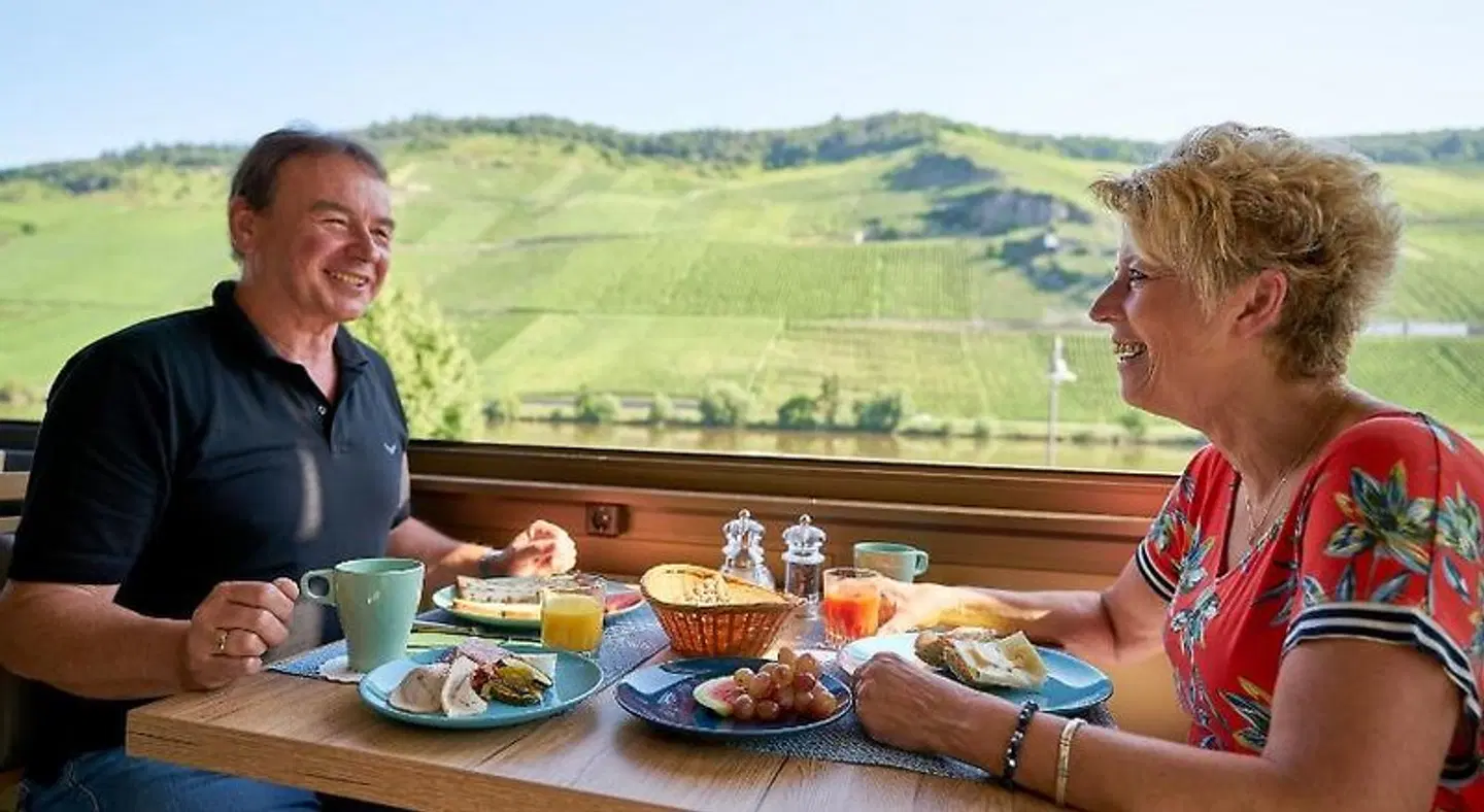 Moselhotel Sonnenuhr Terrasse