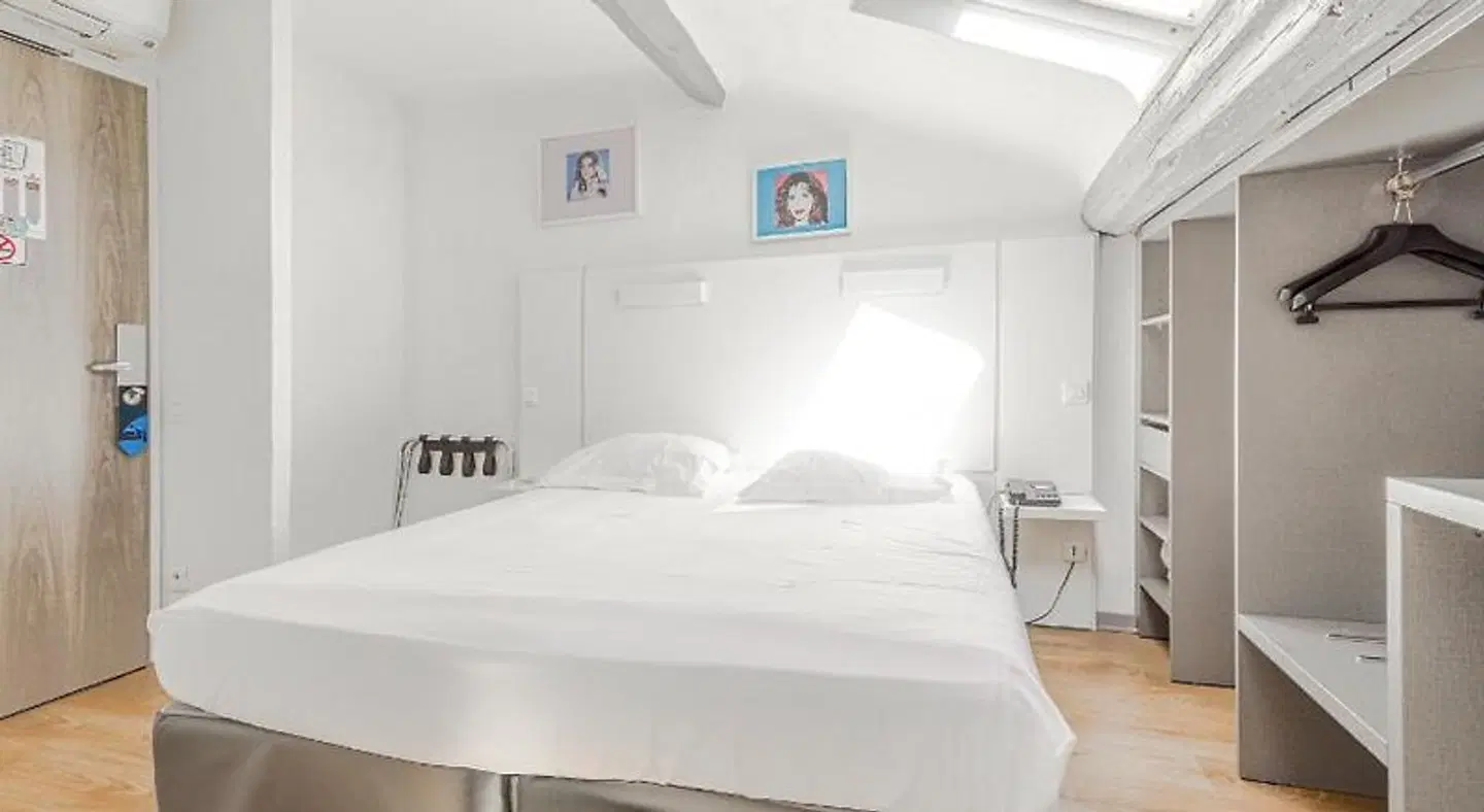 Amiraute ROOM_EXAMPLE