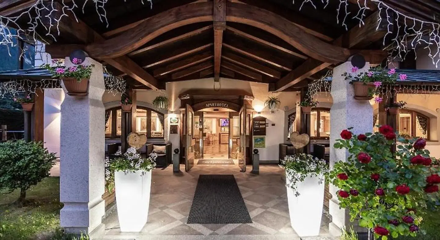 Majestic LOUNGE_LOBBY
