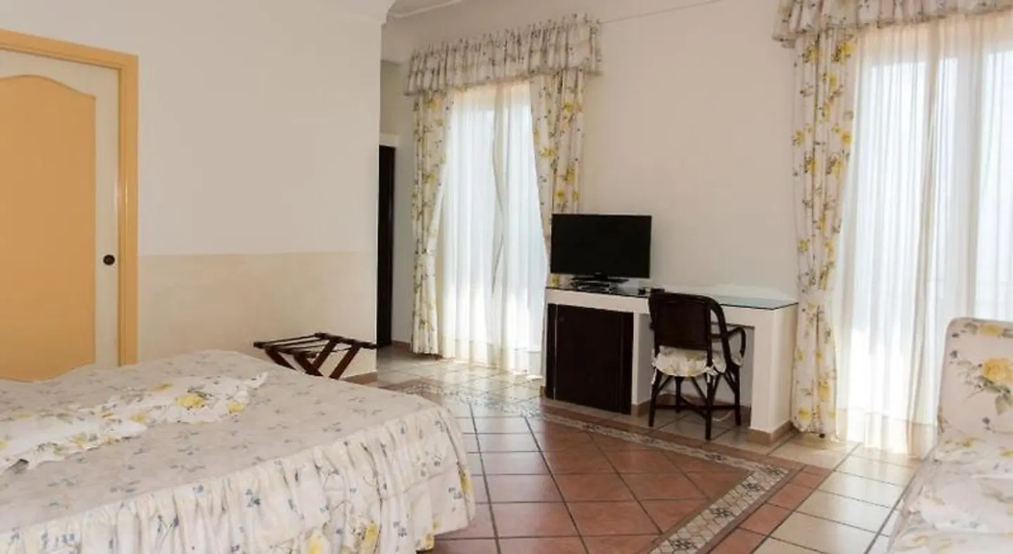 Holidays Fico D'India ROOM_EXAMPLE