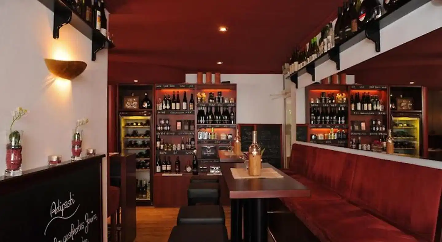 Caroline Mathilde Bar