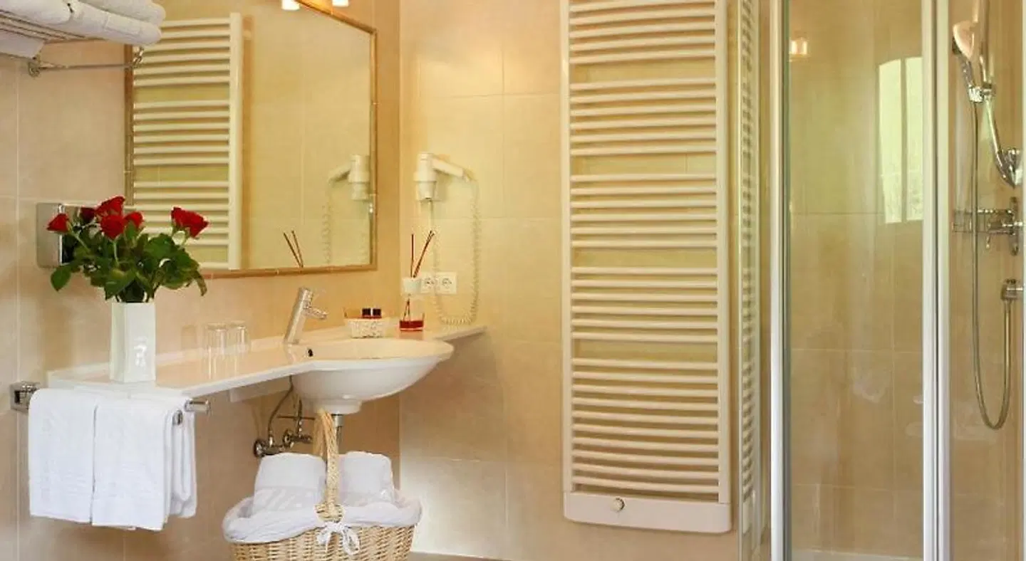 Grones Badezimmer