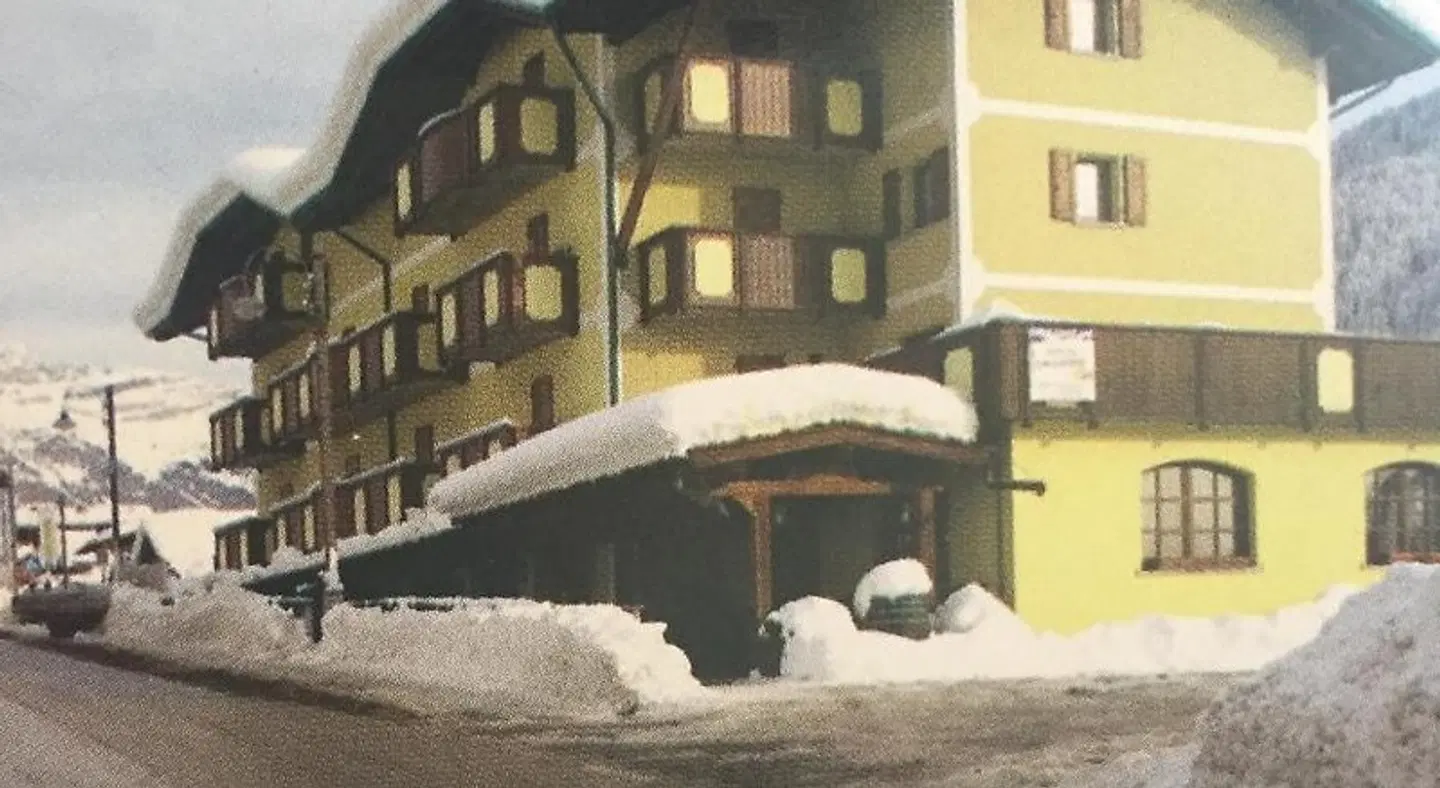 Hotel Tosa EXTERIOR
