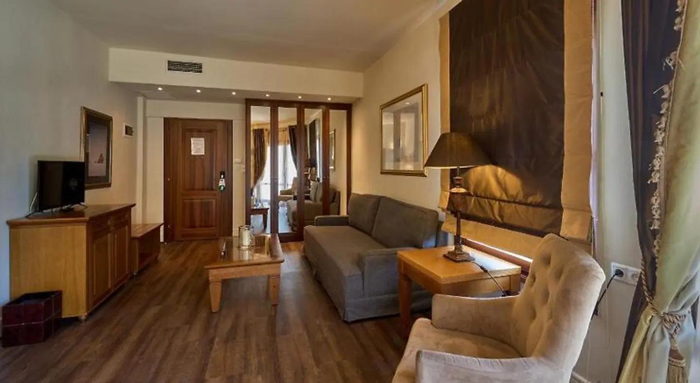 Xenia Palace Portaria LOUNGE_LOBBY