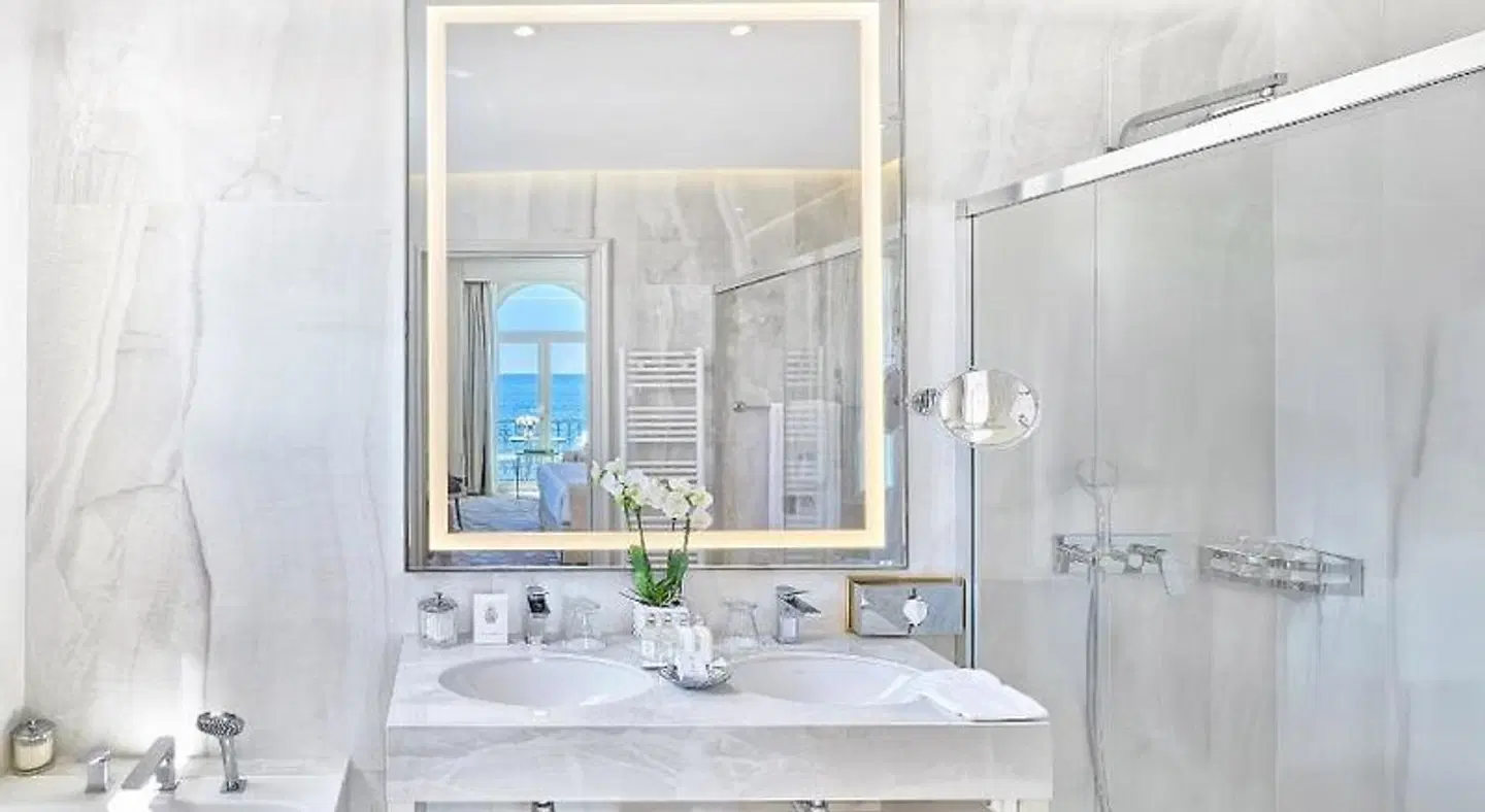 La Reserve de Beaulieu Badezimmer