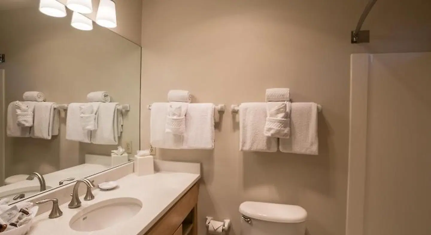 Inn at Cannon Beach Badezimmer