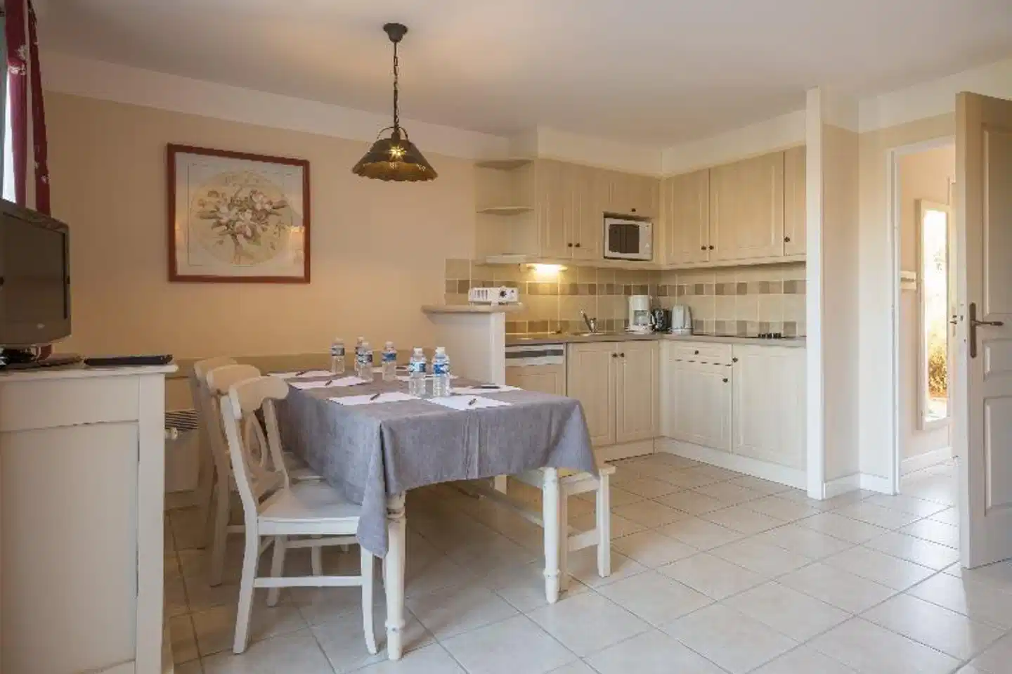 SOWELL Family Le Vallon Restaurant