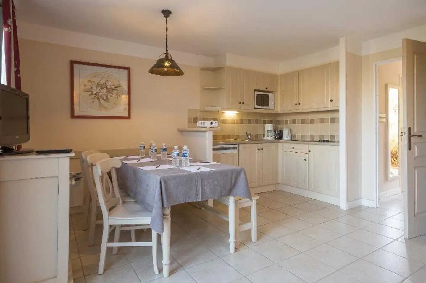 SOWELL Family Le Vallon Restaurant