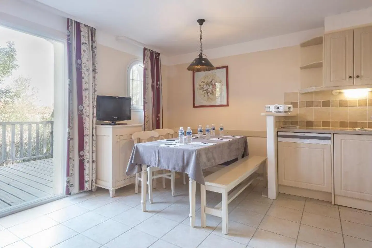 SOWELL Family Le Vallon Restaurant