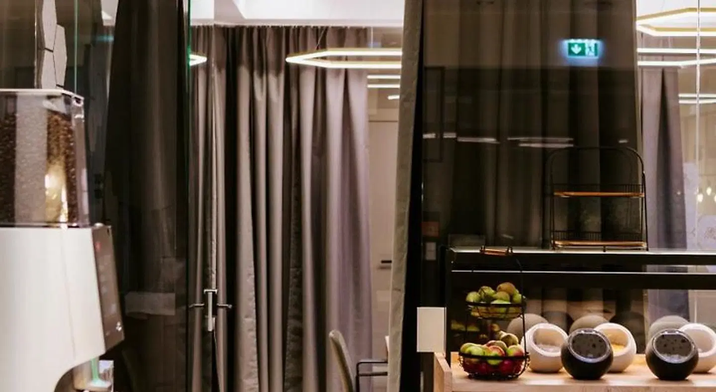 BEE GREEN Linz Self-Check-in-Hotel Badezimmer