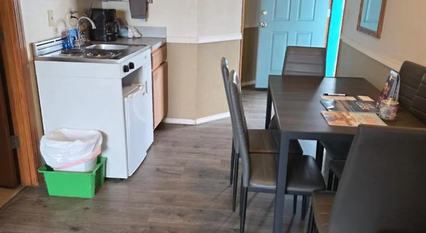 Hillcrest Inn ROOM_EXAMPLE