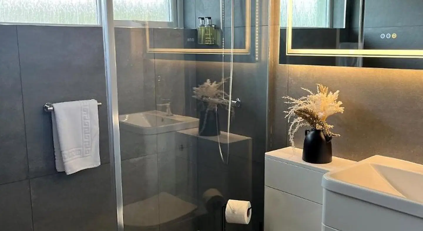 The Pines Hotel Badezimmer