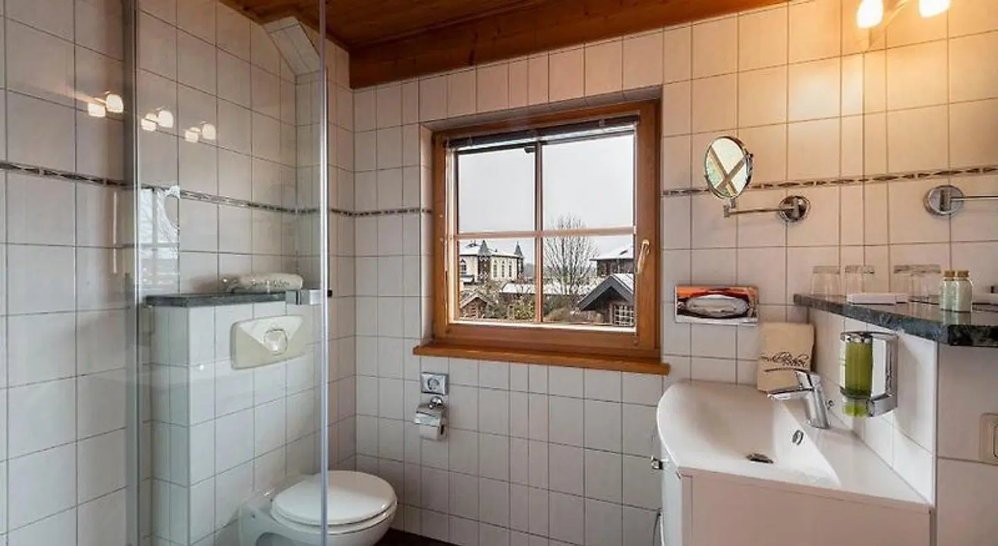 Wellnesshotel Seeschlösschen - Privat-SPA & Naturresort Badezimmer
