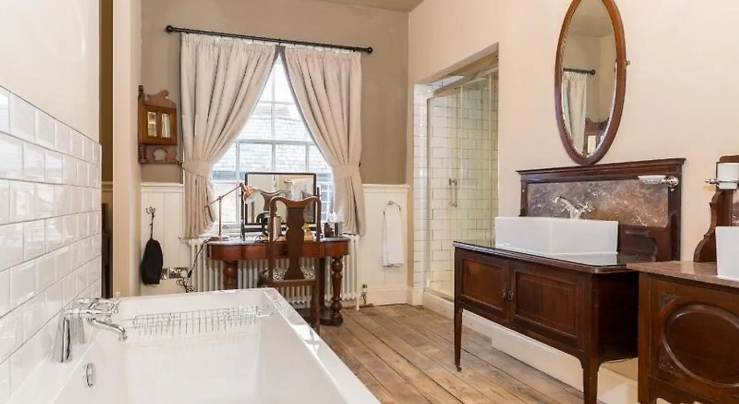 The Bull Hotel ROOM_EXAMPLE