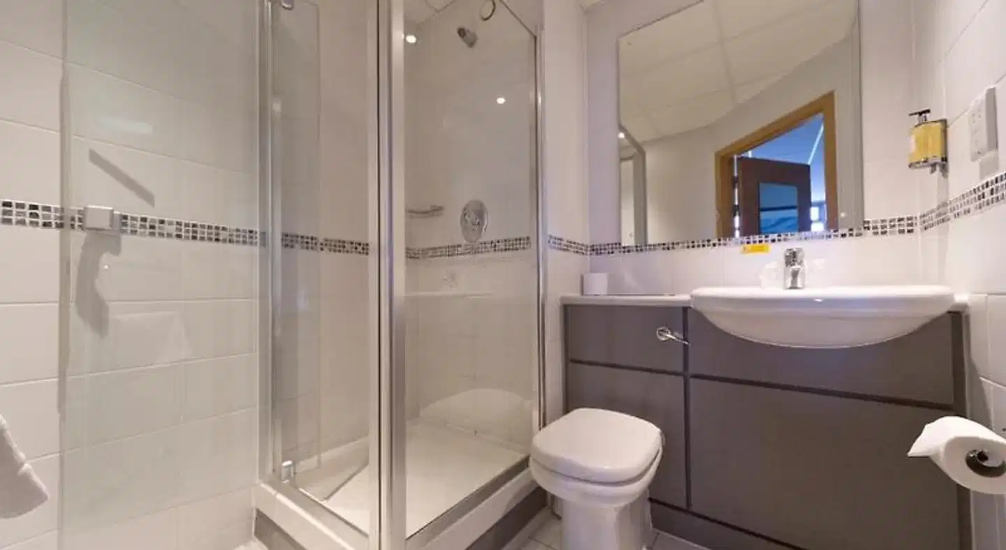 Headingley Lodge Badezimmer