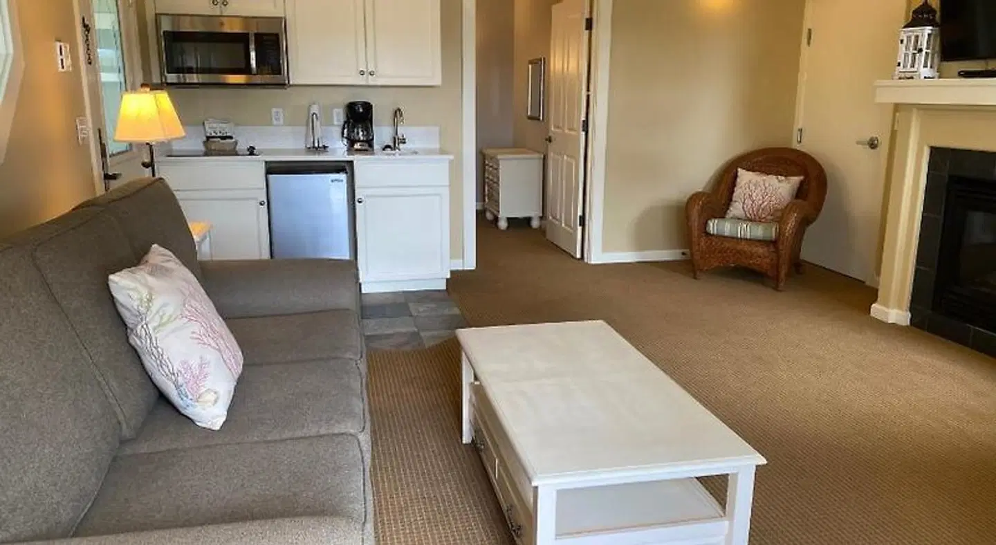 Lighthouse Inn ROOM_EXAMPLE