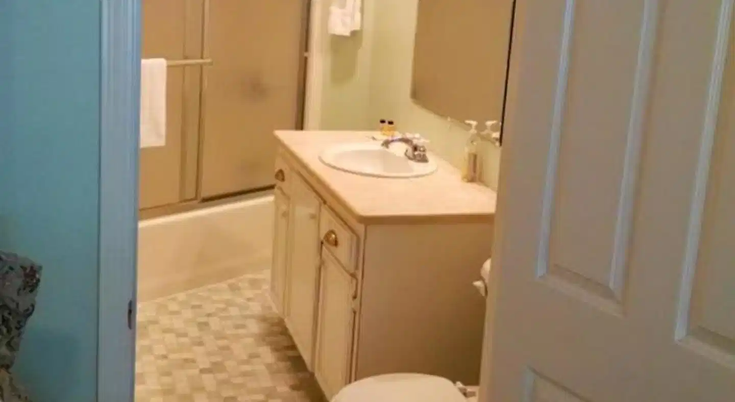 Sandy Cove Inn Badezimmer