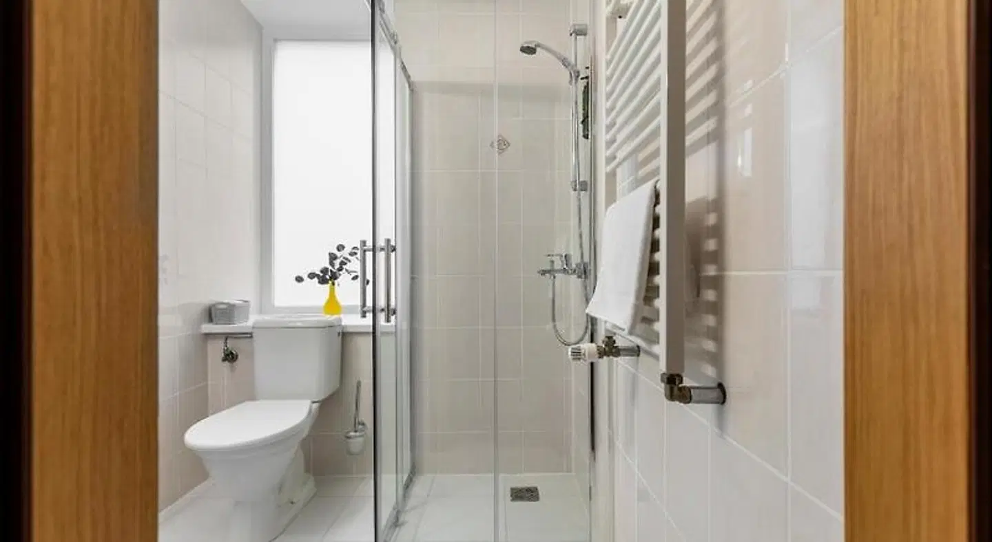 Domus Hotel Badezimmer