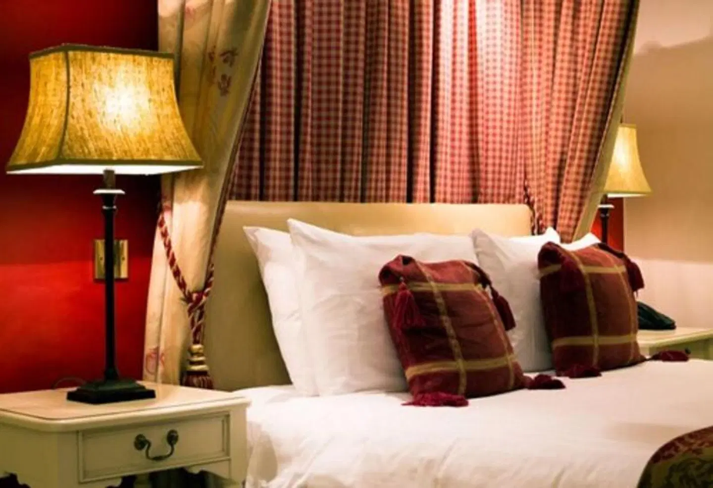 Rising Sun Hotel ROOM_EXAMPLE