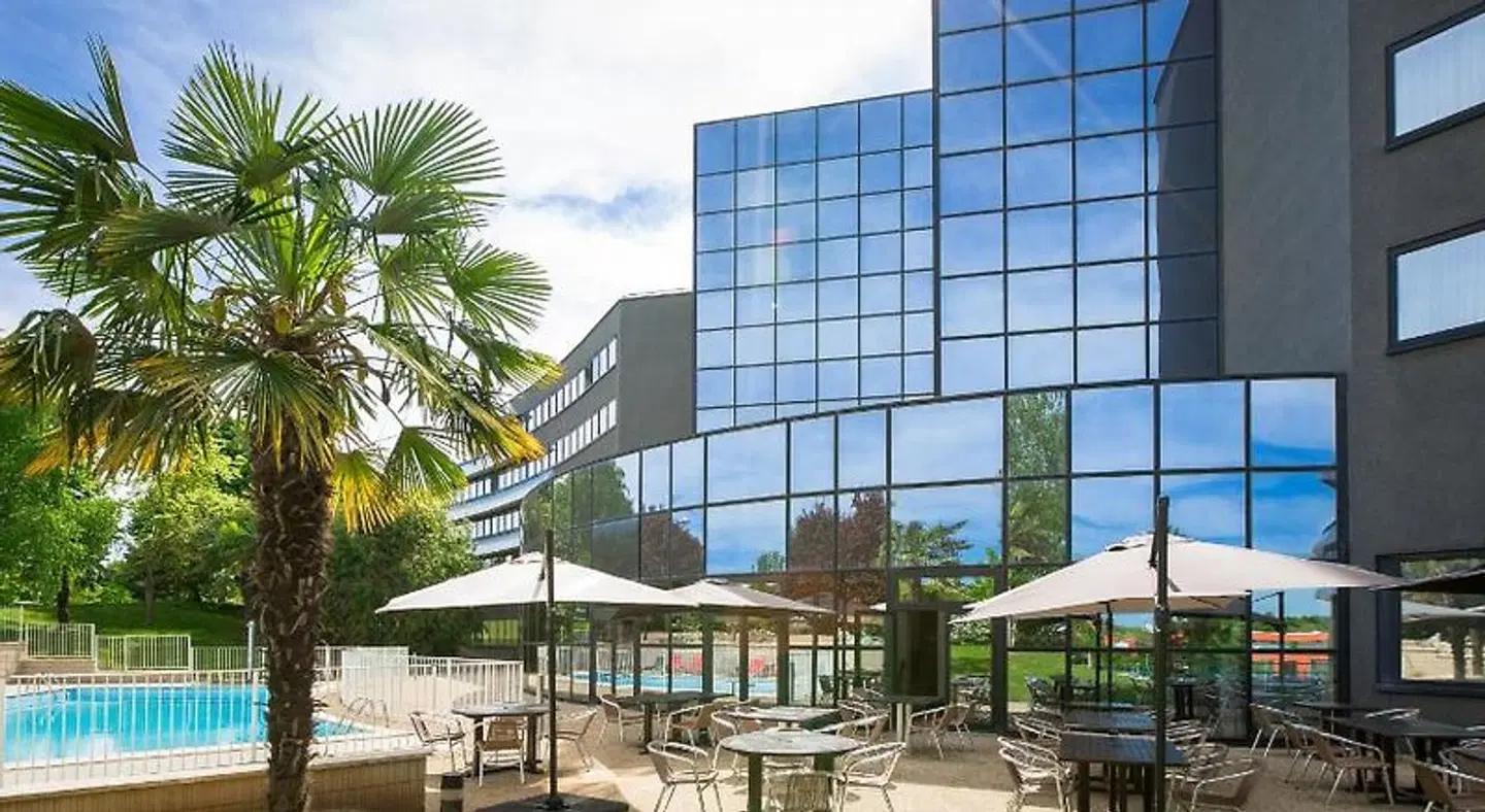 Novotel Poitiers Site du Futuroscope Terrasse