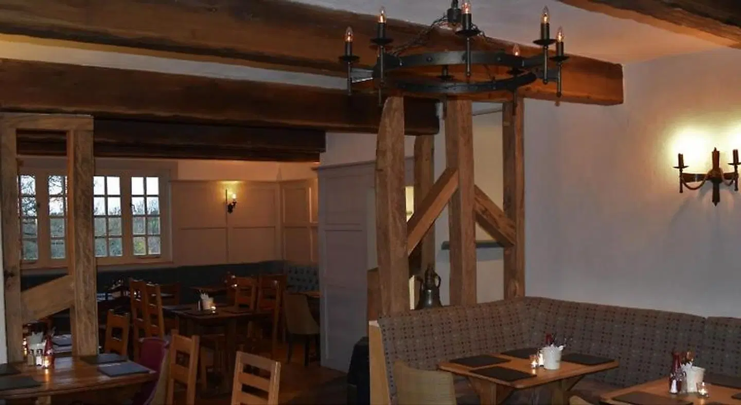 Three Horseshoes Inn Bar