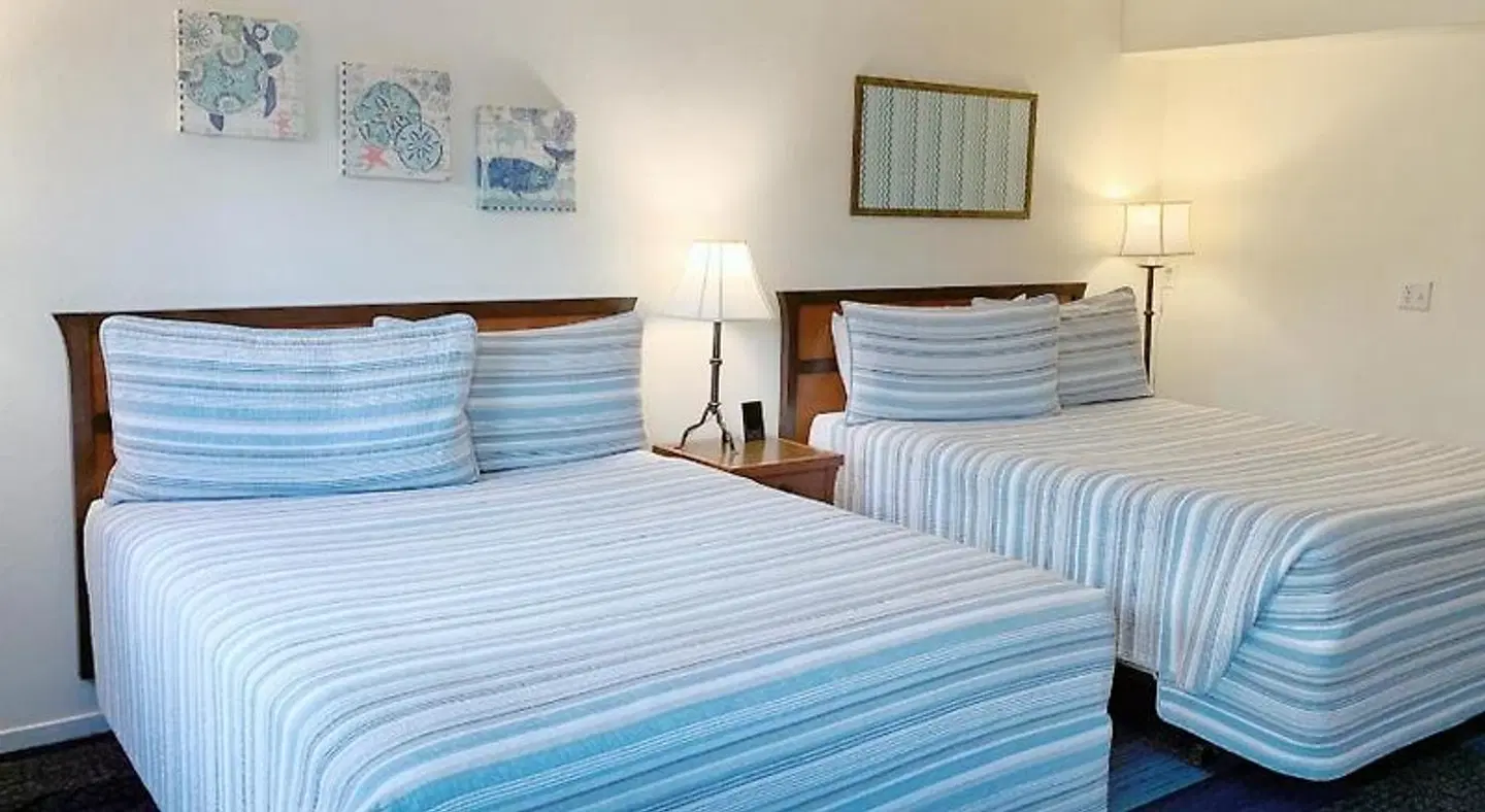 Surf & Sand Inn ROOM_EXAMPLE