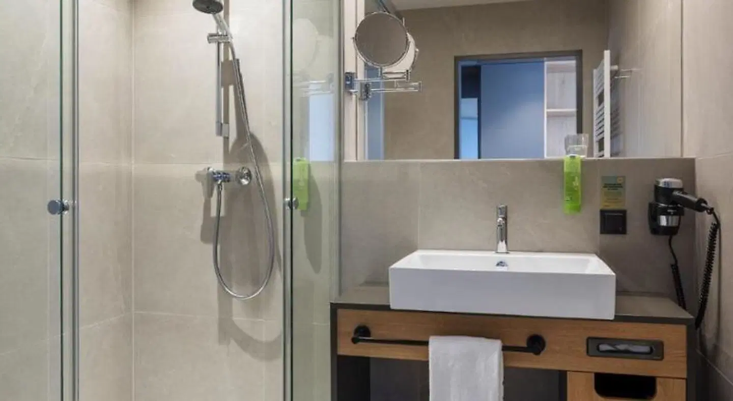 JUFA Hotel Wangen - Sport-Resort Badezimmer