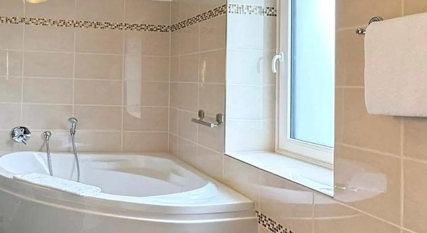 Golf- und Wellnesshotel Zur Amtsheide Badezimmer