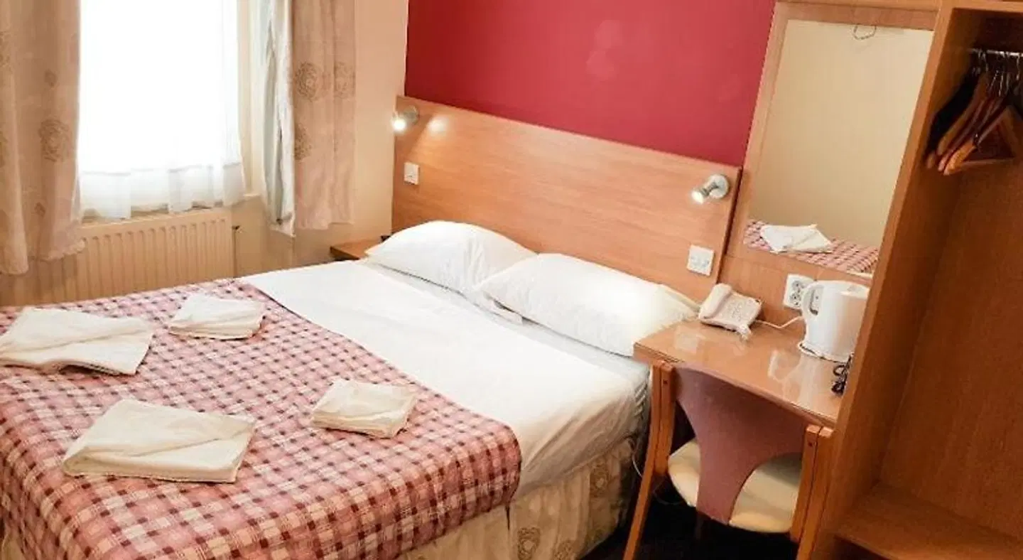 Carlton ROOM_EXAMPLE