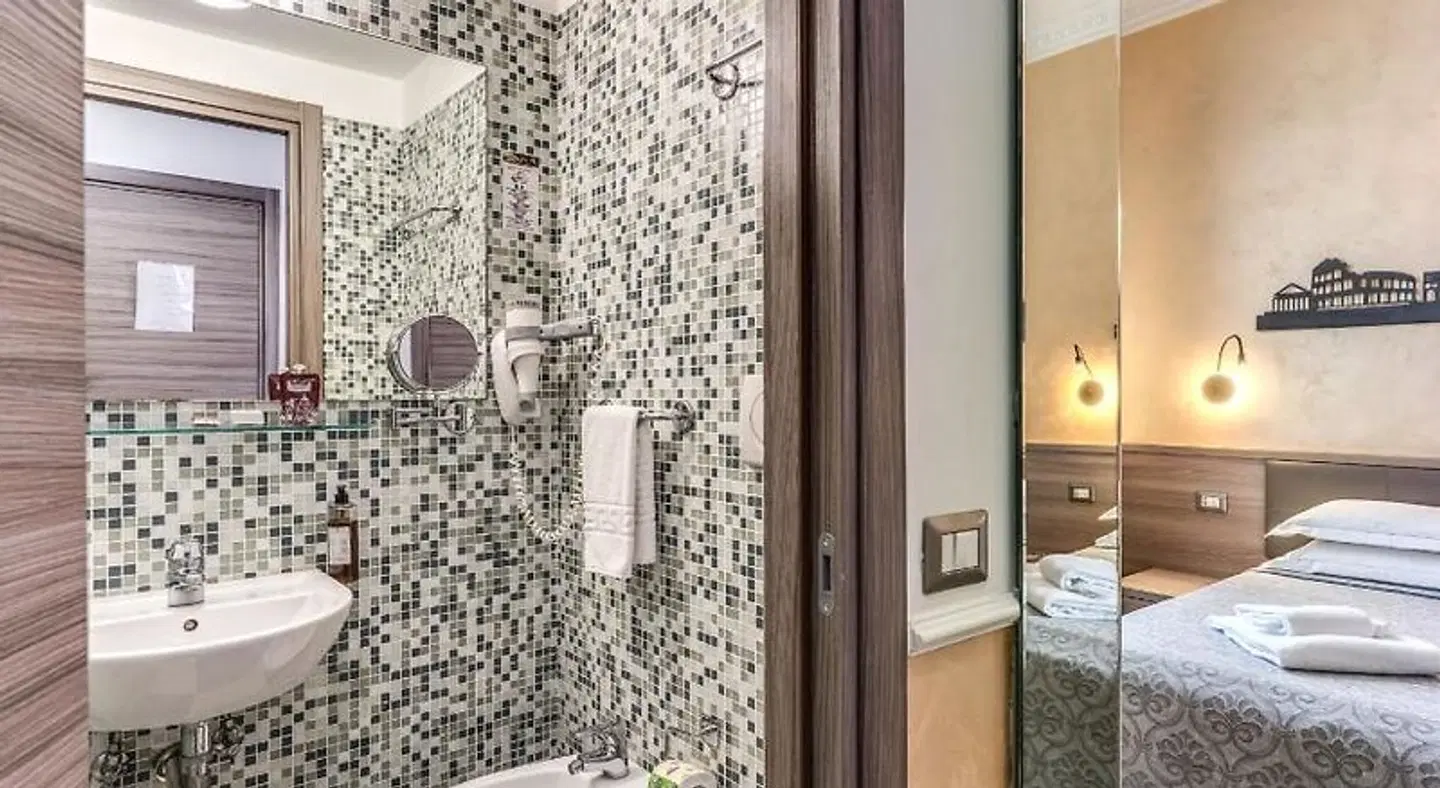 Hotel Centro Cavour Badezimmer