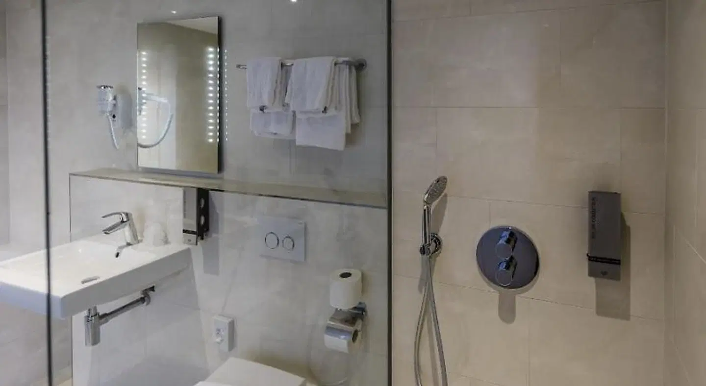 Ozo Hotel Amsterdam Badezimmer