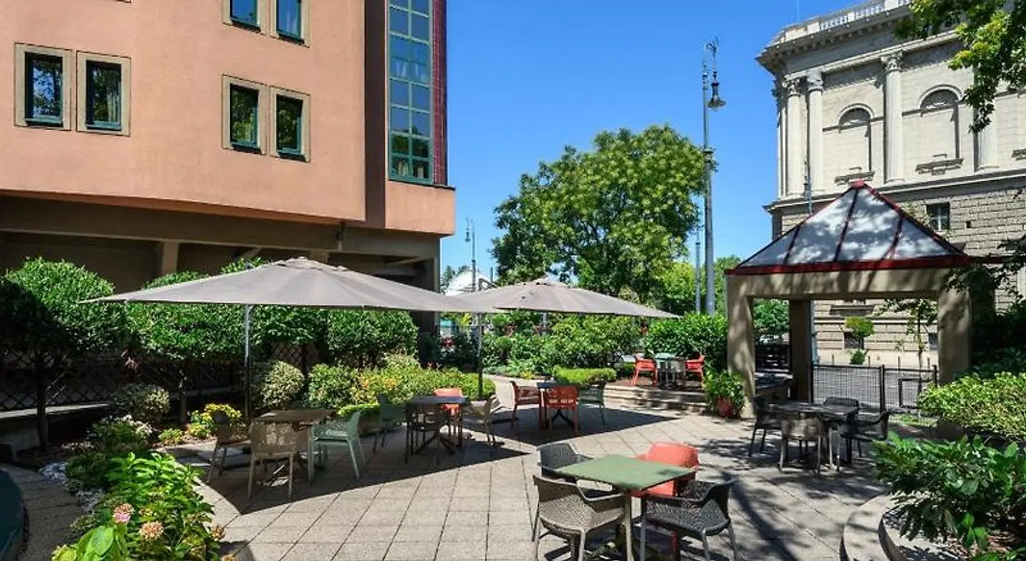 ibis Budapest Heroes Square Terrasse