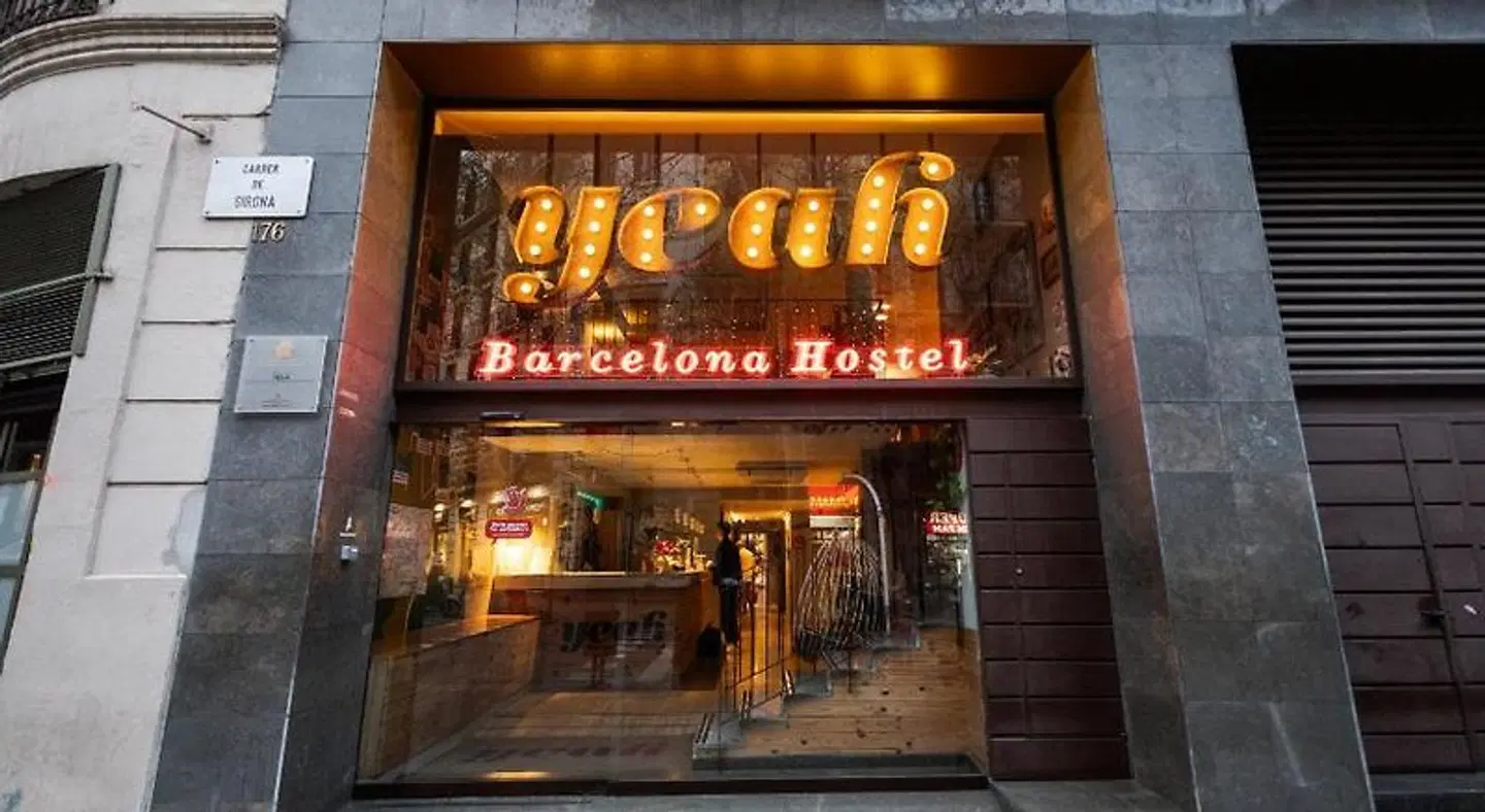 Yeah Barcelona Hostel EXTERIOR
