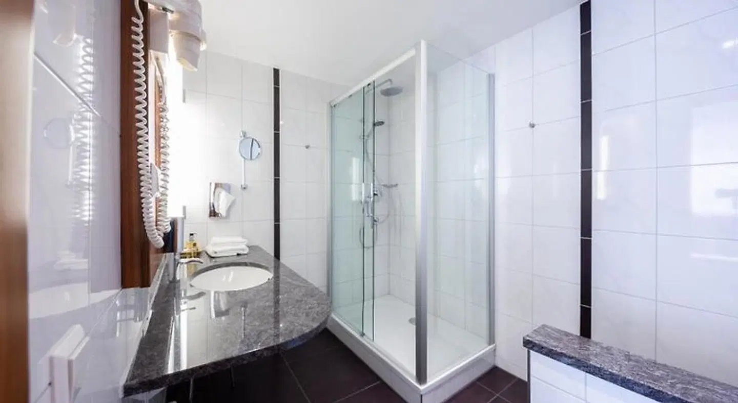 Kronenhotel Stuttgart Badezimmer