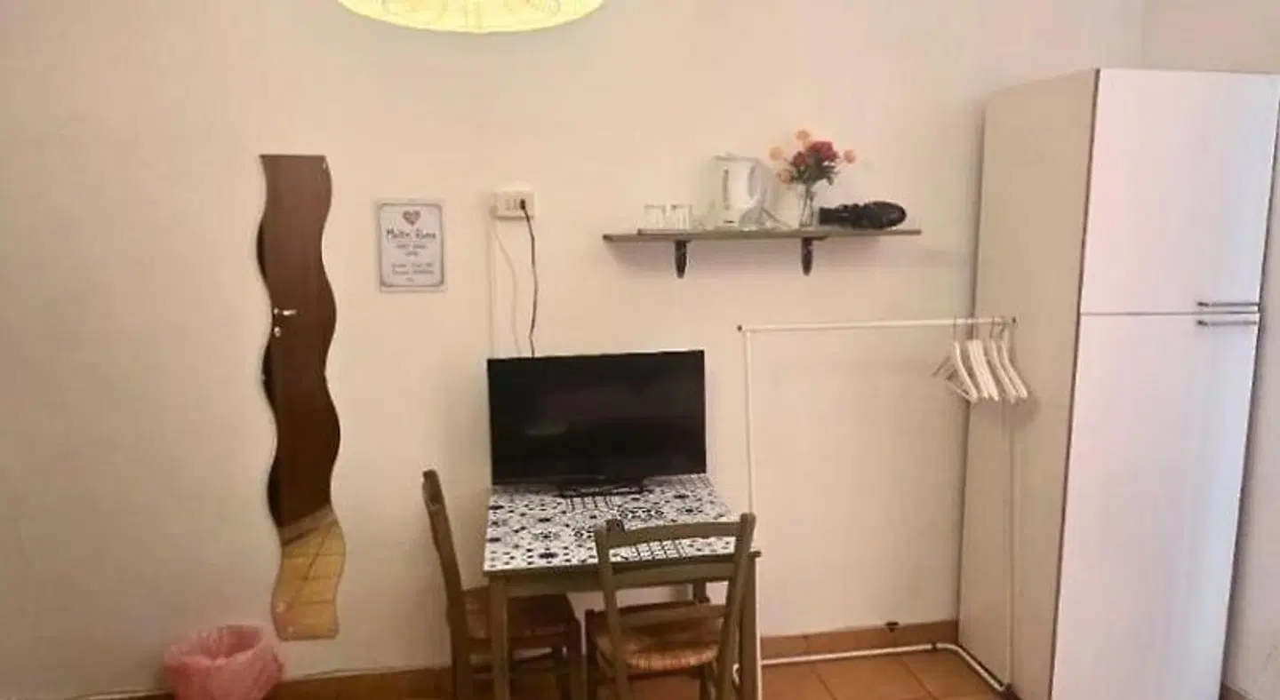 Meltin' Rome Guest House ROOM_EXAMPLE
