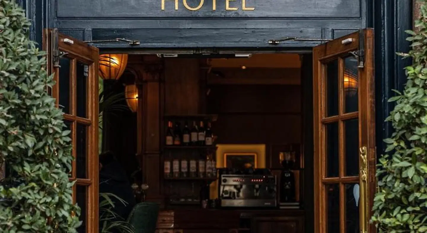 The Brook Green Hotel EXTERIOR