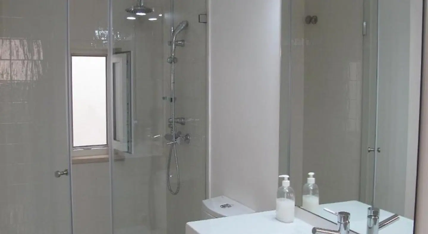 Inn Possible Lisbon Hostel Badezimmer