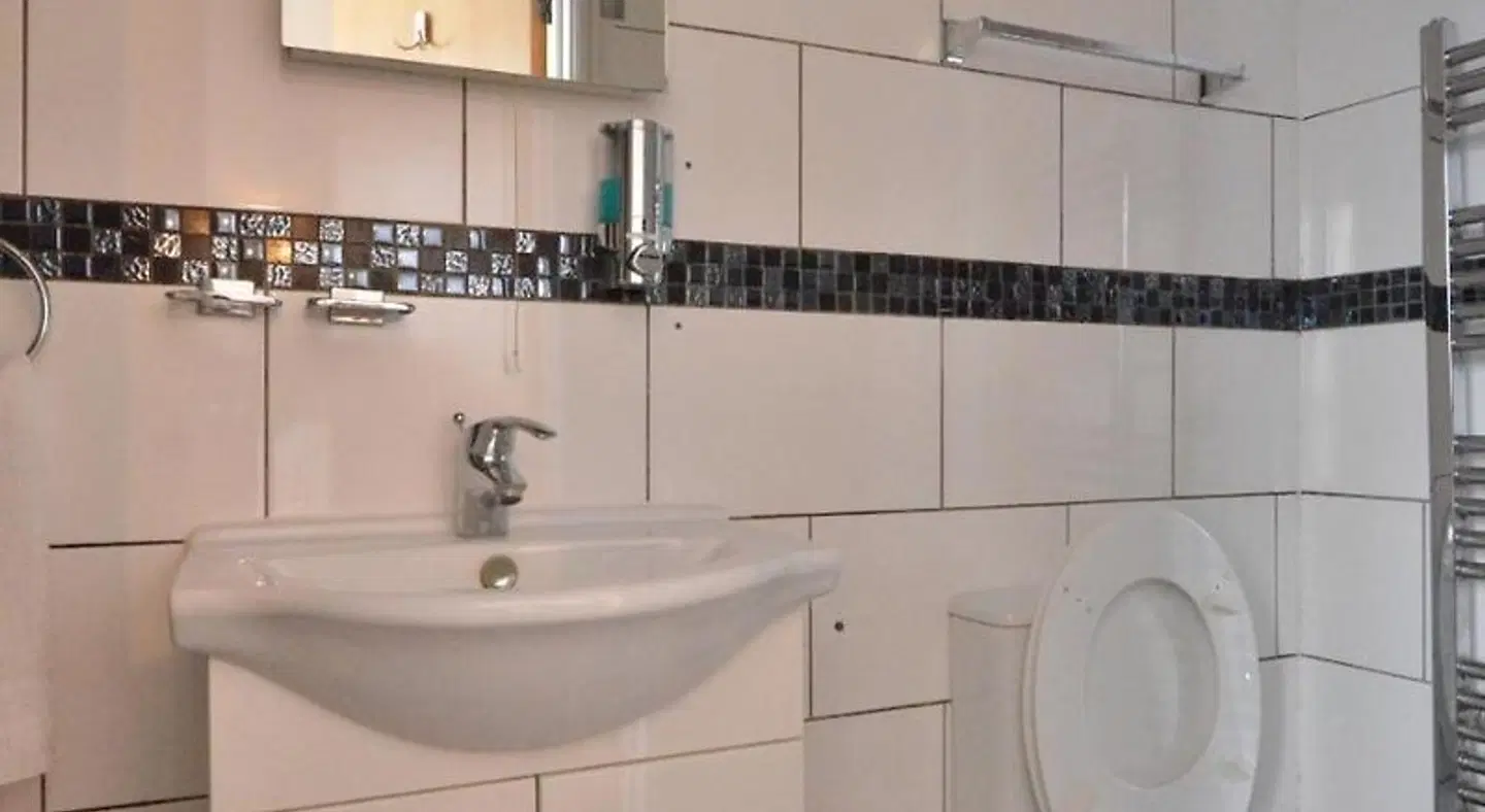 OYO Anchor Hotel Badezimmer