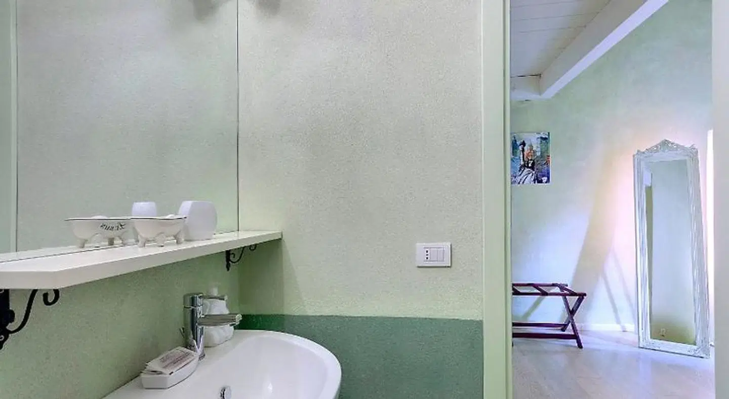 LM Suites Spagna Badezimmer