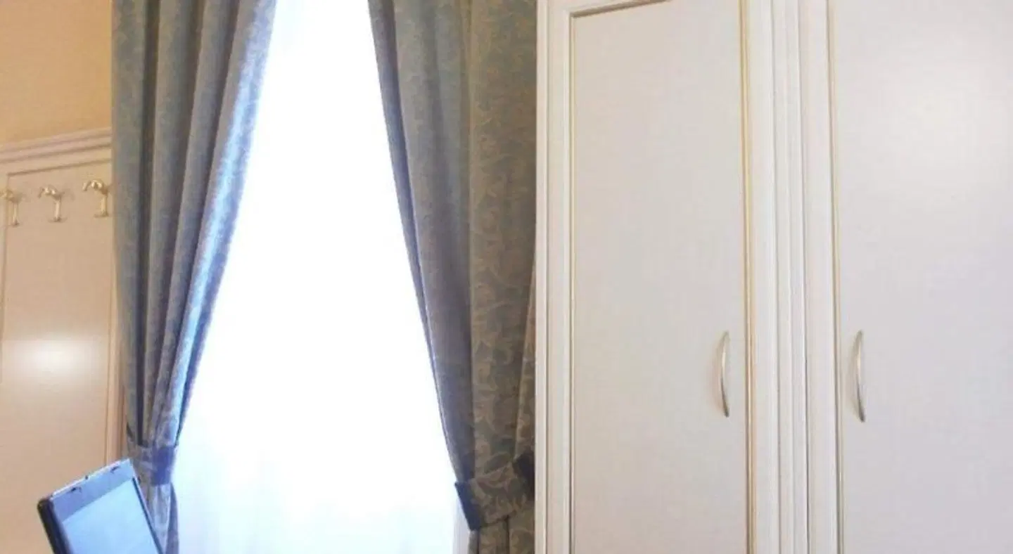 Vatican Town ROOM_EXAMPLE