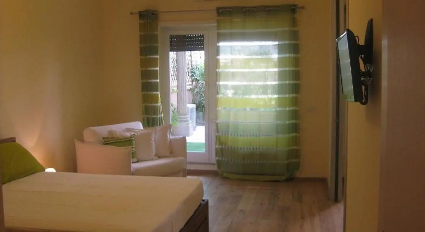 Demi's home LOUNGE_LOBBY