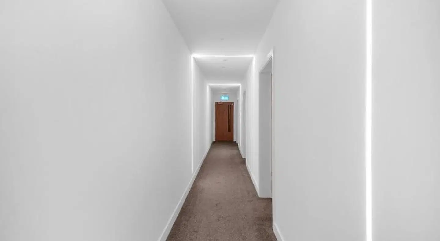 SIGNATURE HOTEL ROOM_EXAMPLE